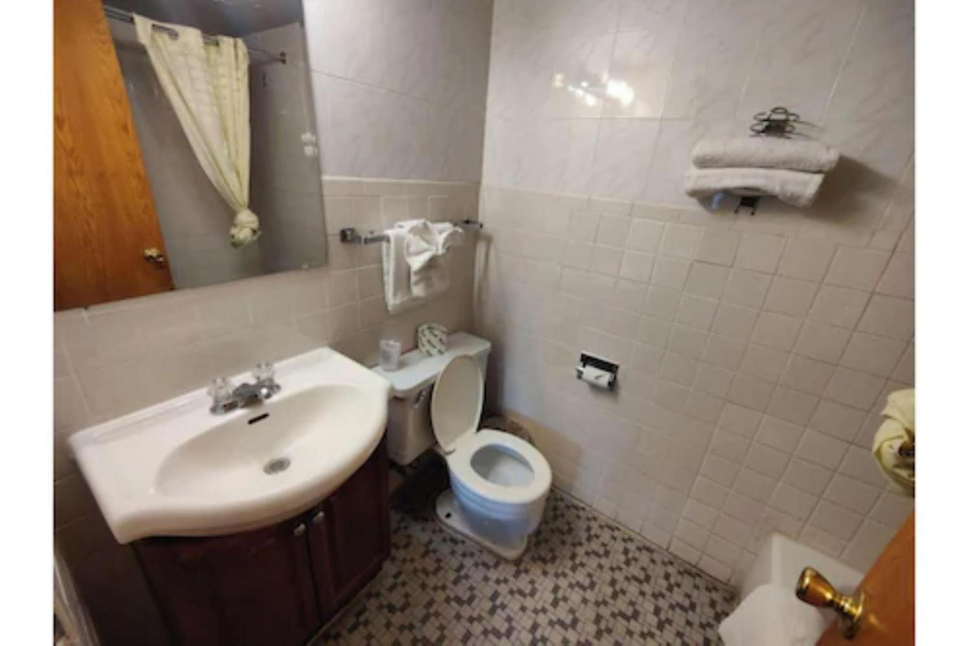 Edgebrook North Shore By Oyo Hotel Chicago
